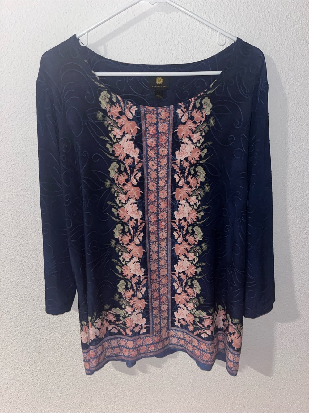 Women’s 1X JM Collection Navy Top with pink florals